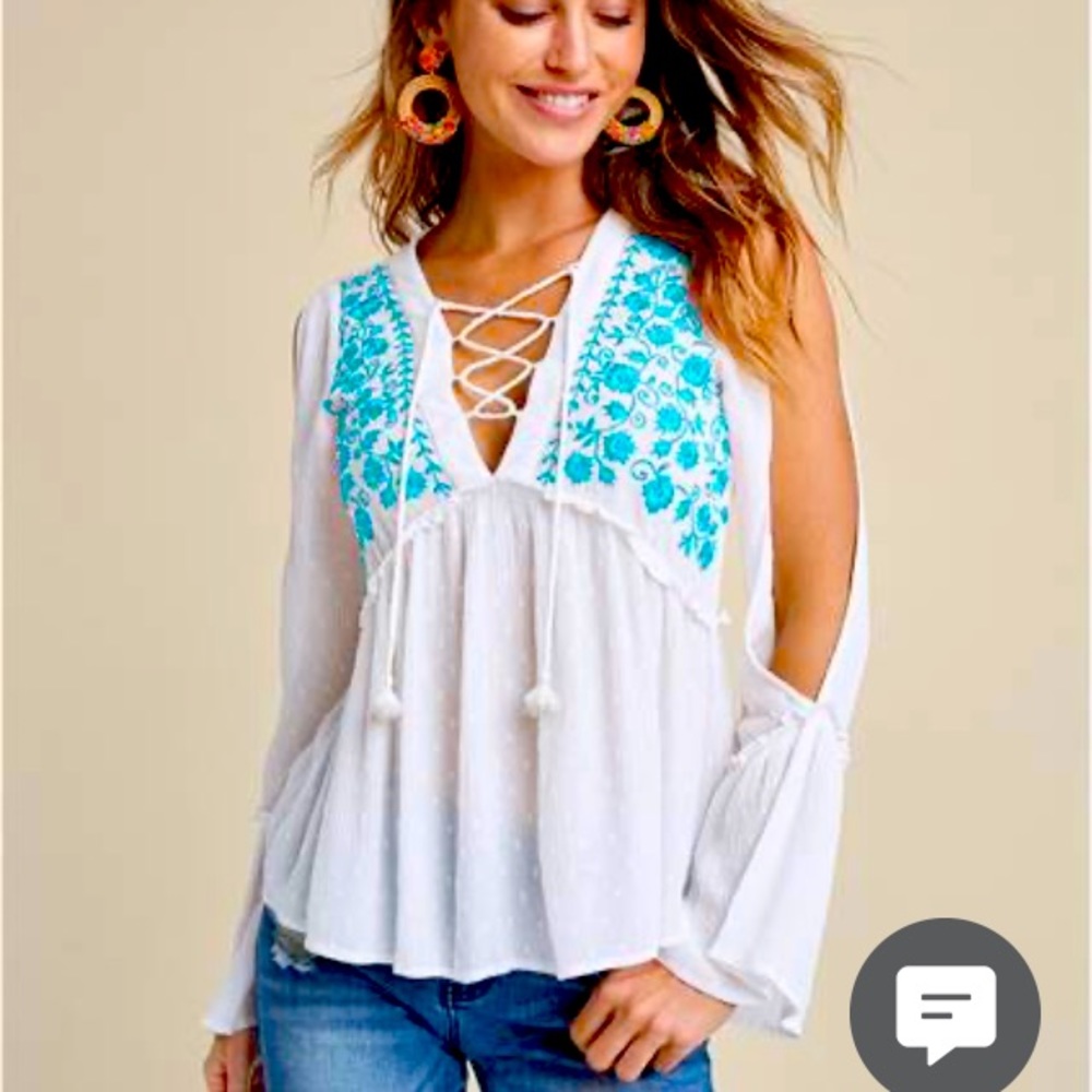 NWOT 💖 Cold-Shoulder Peasant Blouse